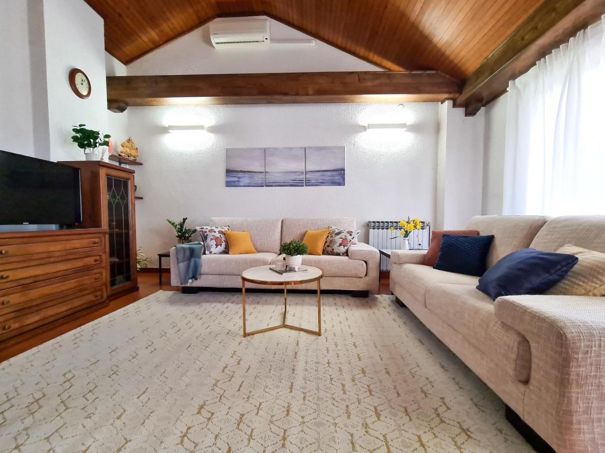 Apartments & Rooms Ivana ロヴィニ エクステリア 写真