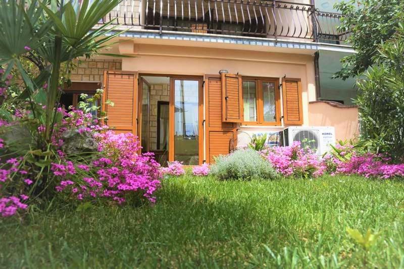 Apartments & Rooms Ivana ロヴィニ 部屋 写真