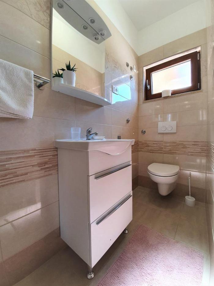 Apartments & Rooms Ivana ロヴィニ 部屋 写真